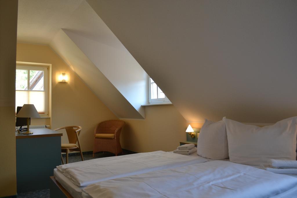 Hotel Wehlener Hof Штадт-Велен Экстерьер фото