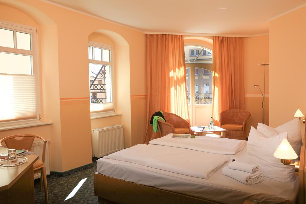 Hotel Wehlener Hof Штадт-Велен Экстерьер фото